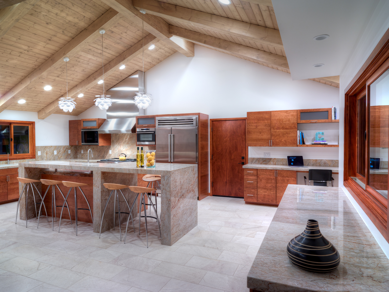 Thunderbird Residence by Valeria Mesples