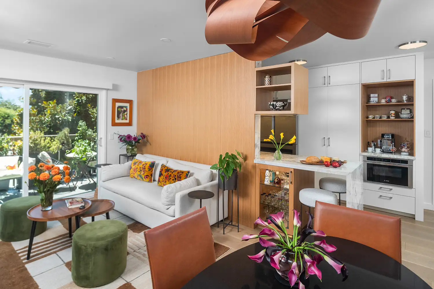 Reed Condo by Valeria Mesples Architecture